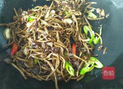 素炒茶树菇的做法图解4