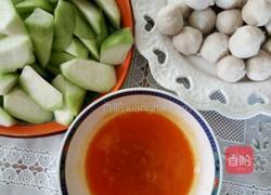 丝瓜肉丸汤的做法图解1