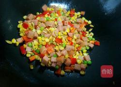 瓜子仁玉米粒炒火腿的做法图解8