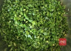 海肠鸡蛋韭菜盒子的做法图解4