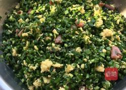 海肠鸡蛋韭菜盒子的做法图解6