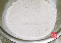 自制 手擀鸡蛋面条的做法图解1