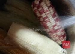 水煮玉米的做法图解2