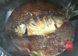红烧鲫鱼的做法图解11