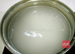 皮蛋瘦肉粥的做法图解3
