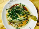 葱油野生黄鱼的做法[图]