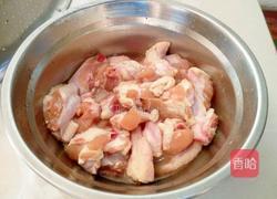 香菇蒸鸡翅的做法图解1