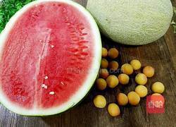 哈密瓜果盘的做法图解1