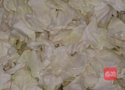 手撕包菜炒粉条的做法图解1