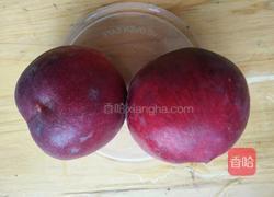 鲜榨果汁水蜜桃的做法图解2