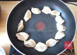 煎水饺的做法图解3