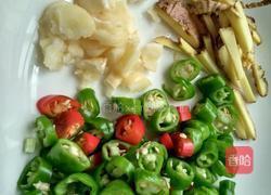 酸辣猪腰花的做法图解1