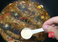 家常红烧鲫鱼的做法图解8