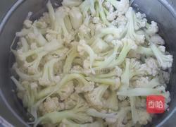 辣炒菜花的做法图解2