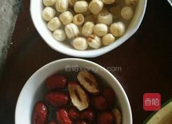 莲子银耳糖的做法图解1