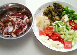 酸辣鸡肝胗的做法图解1