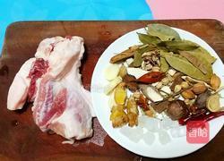 卤肉的做法图解1