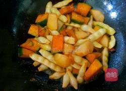 炖土豆窝瓜豆角的做法图解8
