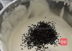 芝麻奶油蛋糕卷的做法图解11