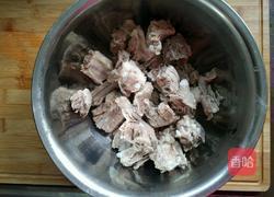 玉米排骨汤的做法图解3