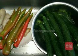 秘制黄瓜条（麻辣清爽）的做法图解1