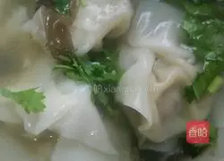 Illustration of how to make wontons 7