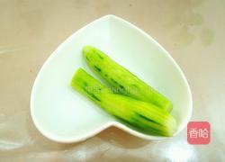 黄瓜拌木耳的做法图解4