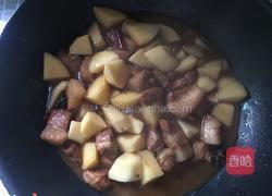 土豆焖五花肉的做法图解9