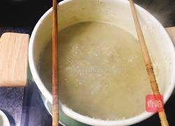 绿豆薏仁百合粥的做法图解4