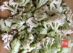 番茄味菜花的做法图解1