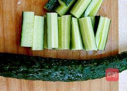 油泼多味黄瓜条的做法图解1