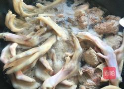 红烧鸭掌的做法图解1