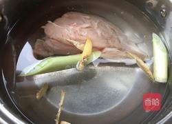 椒麻手撕鸡胸肉的做法图解1