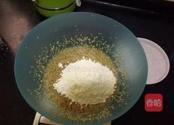 芝麻脆饼的做法图解3