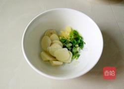 黄瓜圈炒鱼丸的做法图解3