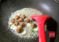 黄瓜圈炒鱼丸的做法图解7