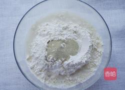 意式薄底披萨附自制披萨酱的做法图解2