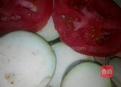 煎茄盒子的做法图解1