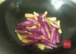 青椒炒茄子的做法图解5