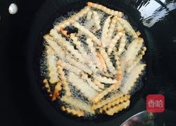 油炸狼牙土豆棒的做法图解3