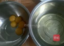 蔓越莓中空戚风的做法图解2