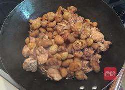 板栗烧鸡的做法图解4