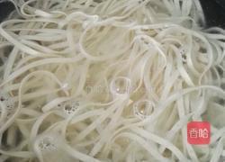 香菇鸡蛋打卤面的做法图解2