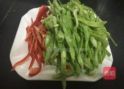红椒炒豆角的做法图解1