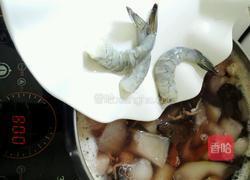虾仁红菇冬瓜汤的做法图解6