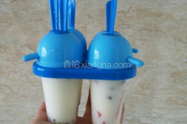 自制酸奶水果冰棍