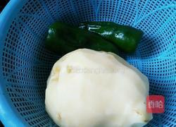 青椒土豆丝的做法图解1