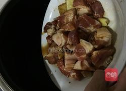 五花肉顿胡萝卜的做法图解4