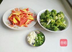 清炒西兰花胡萝卜的做法图解2