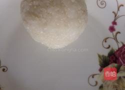 格格牌足球⚽️饭团的做法图解1